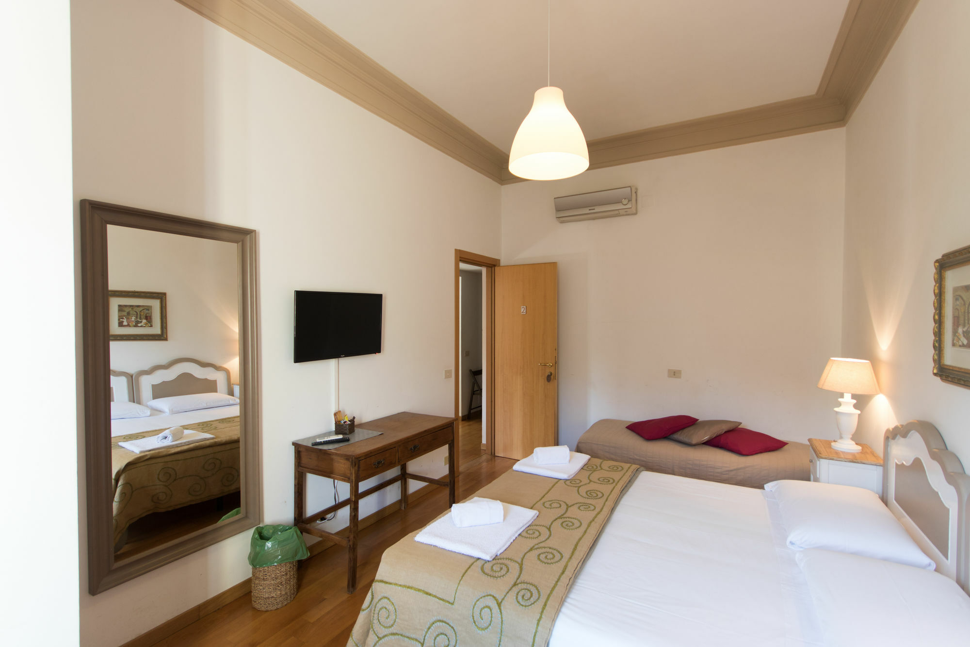 Le Suites Di Tevere Home Rome Extérieur photo